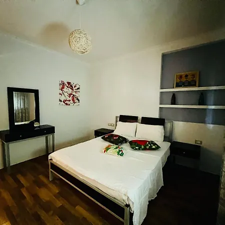 Sea View Apartment *