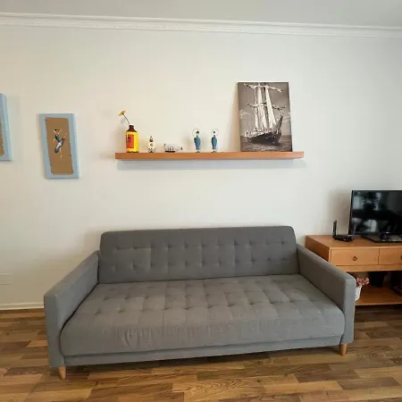 Sea View Apartment *